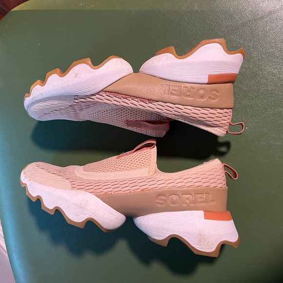 Sorel Women's Kinetic Impact Strap Sz 6 Sand Pink Color Leather Mesh Sneakers - Picture 7 of 9